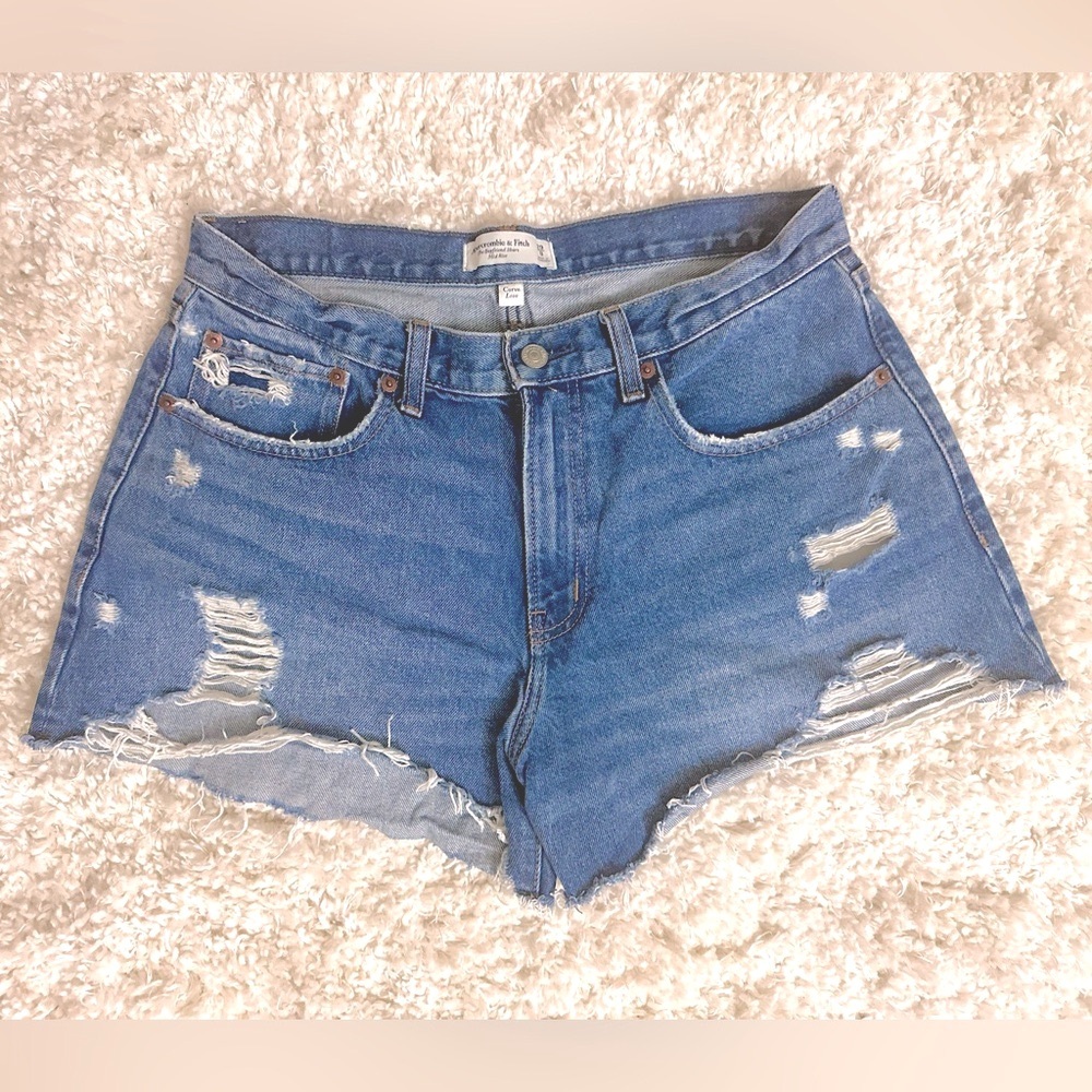 (Abecrombie & Fitch) Curve Love Boyfriend Short Mid Rise, Size 29/8